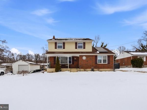 27 MALONEY COURT, BELLMAWR, NJ 08031