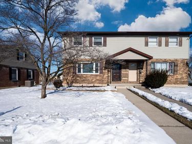 523 MOUNT LAUREL AVENUE, TEMPLE, PA 19560