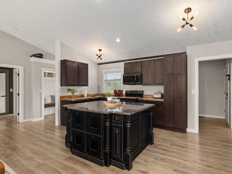 282 Candlewood Boulevard, Unit Unit 2, Lo, Mount Gilead, OH 43338 Photo 7