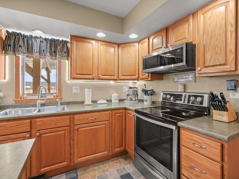 762 Township Road 150, Sullivan, OH 44880 Photo 11