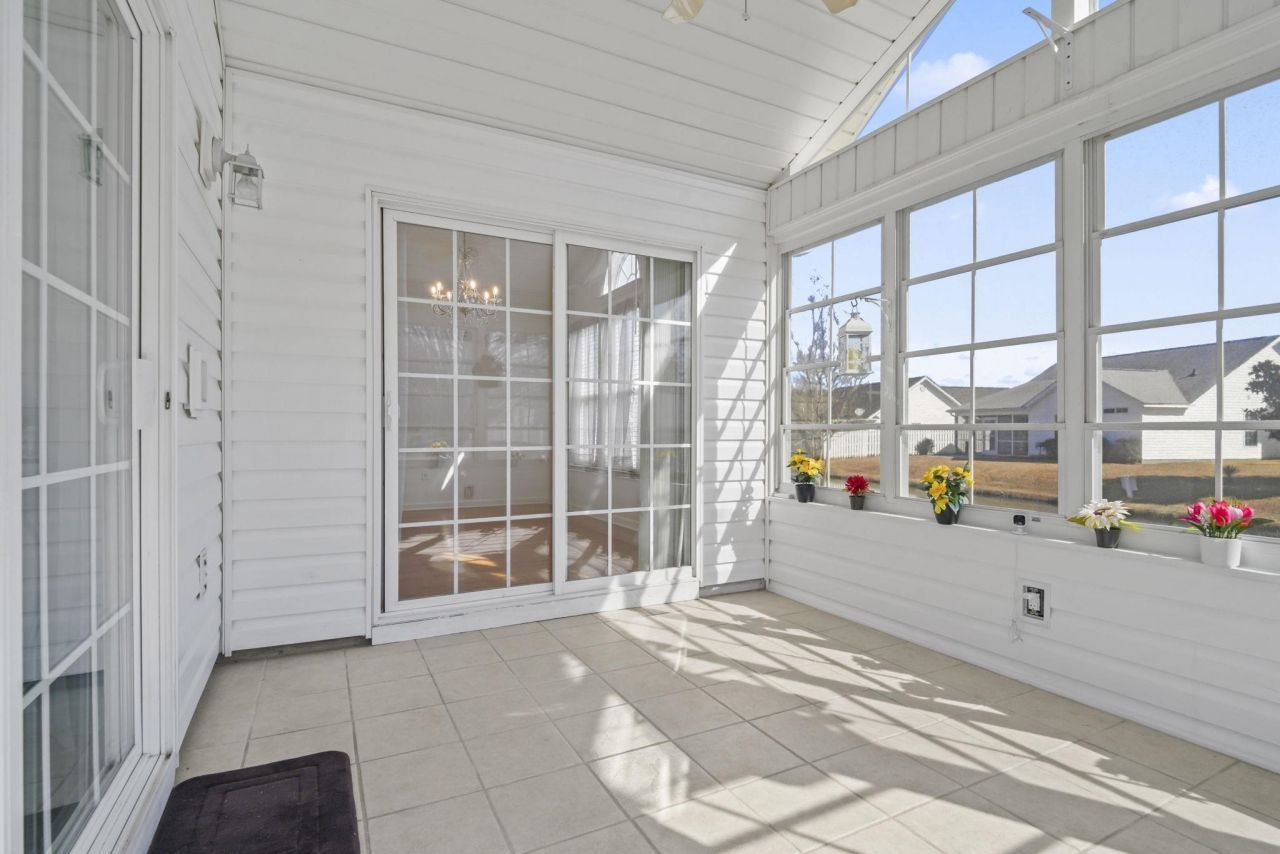 313 Harbour Reef Dr. Photo 23