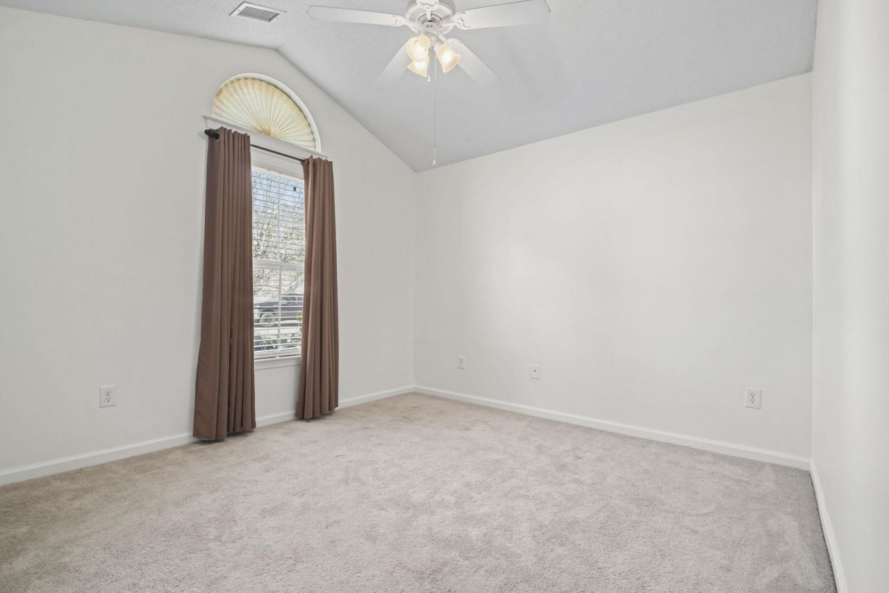 313 Harbour Reef Dr. Photo 28