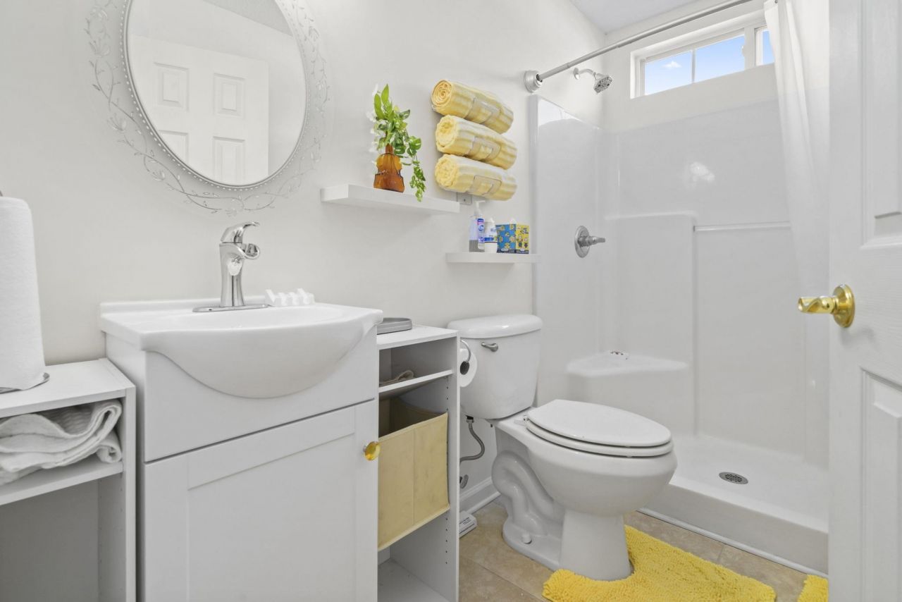 313 Harbour Reef Dr. Photo 32