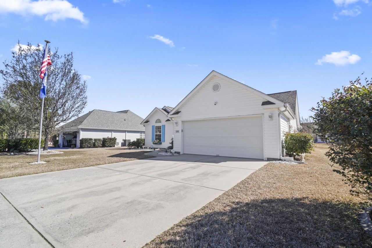 313 Harbour Reef Dr. Photo 35