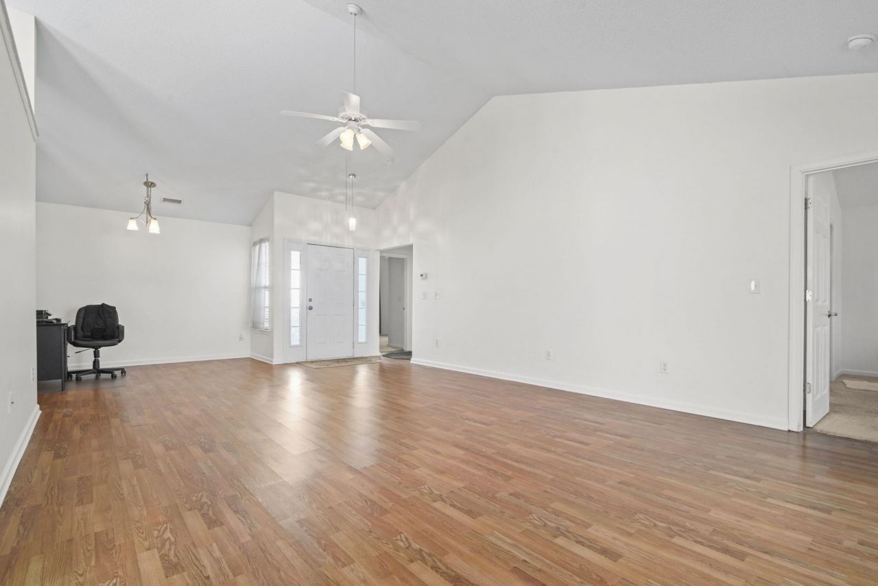 313 Harbour Reef Dr. Photo 5