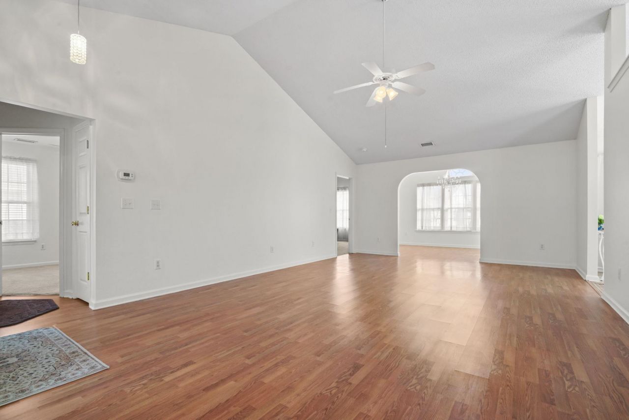 313 Harbour Reef Dr. Photo 6