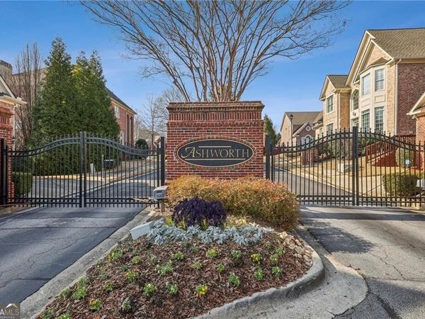 1200 Dunwoody Village Drive, Dunwoody, GA 30338