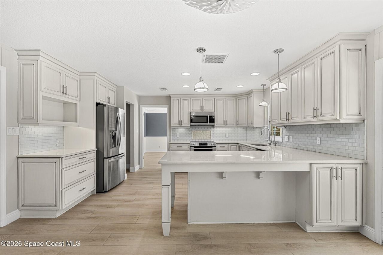 517 N River Oaks Drive , Indialantic, FL 32903 Photo