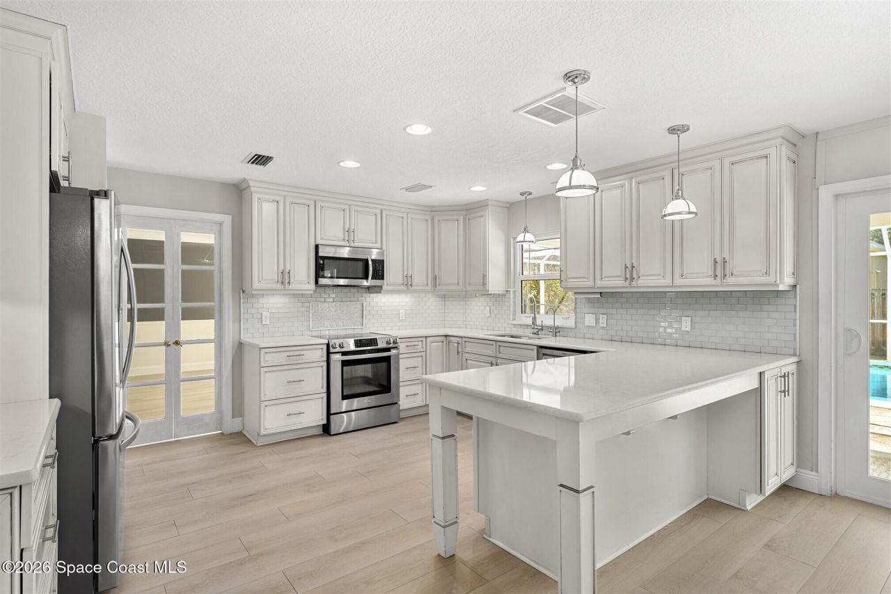 517 N River Oaks Drive , Indialantic, FL 32903 Photo