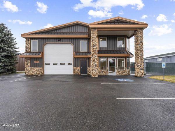 11889 N Tracey Road , Hayden, ID 83835