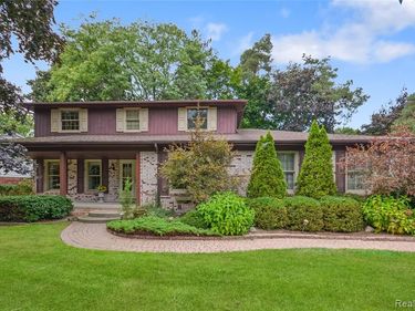 53645 Lambeth Court, Shelby Twp, MI 48316