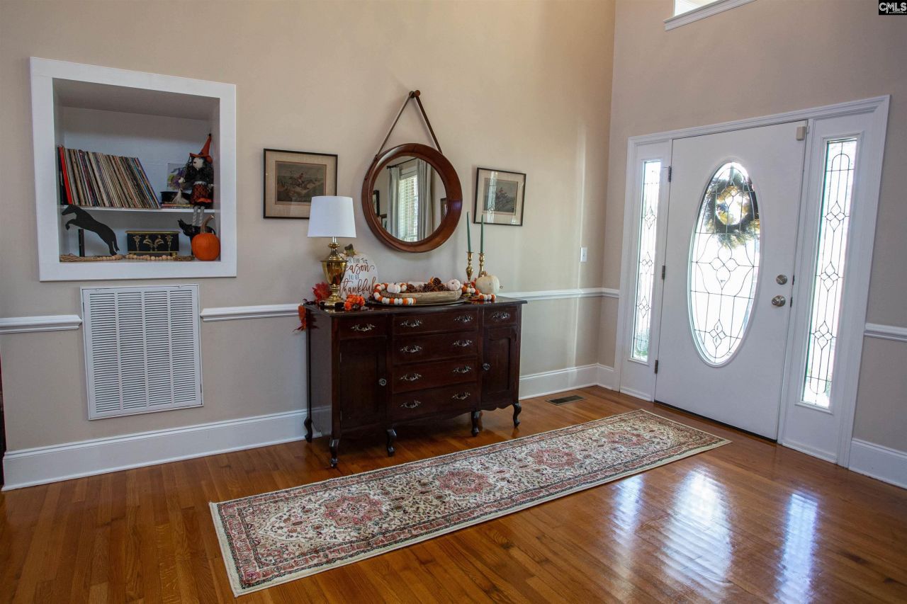 2264 Ridgeway Road  Photo 7