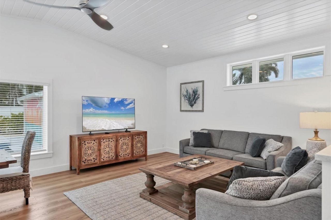 270 Gladiolus Street, Anna Maria, FL 34216 Photo