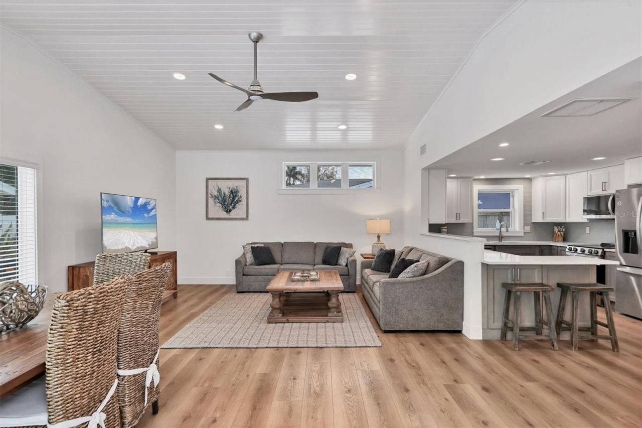 270 Gladiolus Street, Anna Maria, FL 34216 Photo