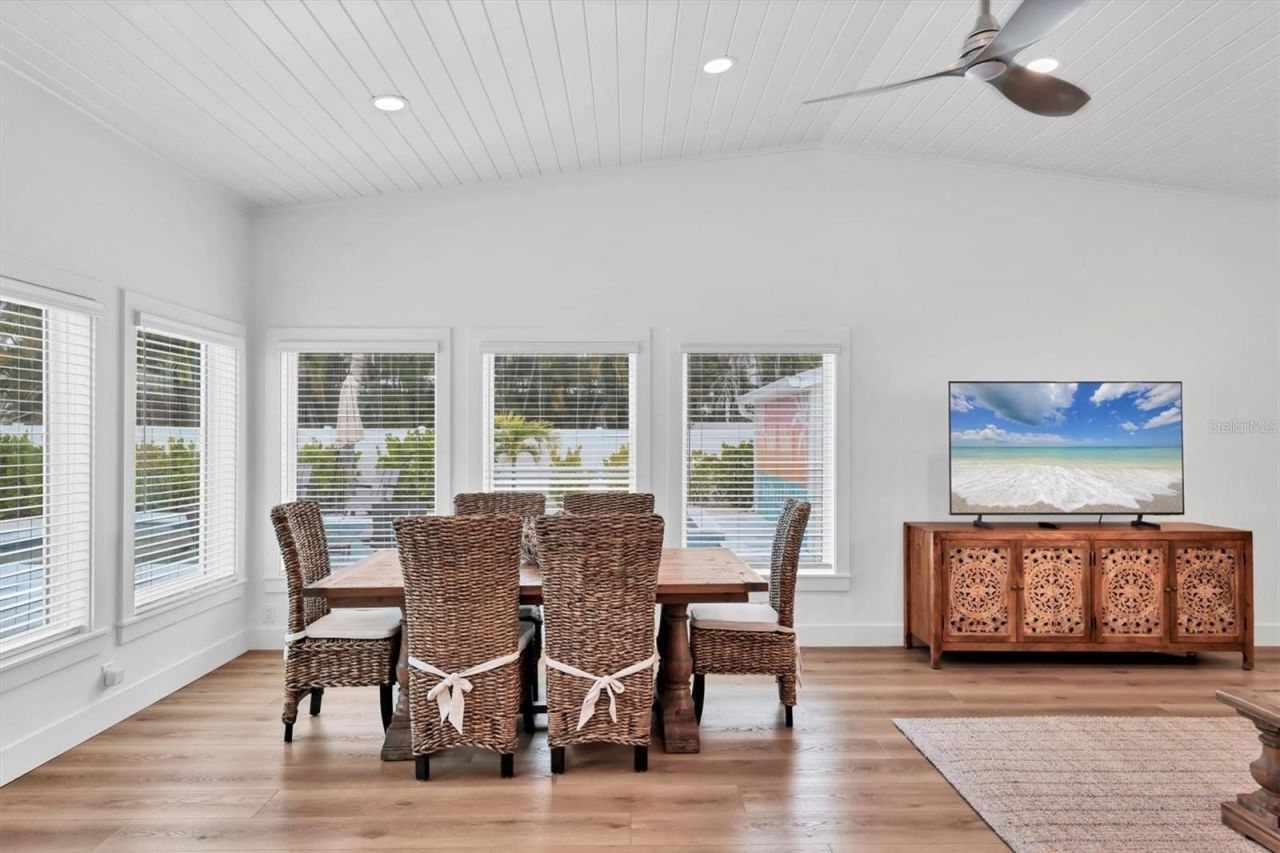 270 Gladiolus Street, Anna Maria, FL 34216 Photo