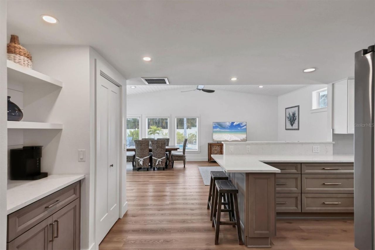 270 Gladiolus Street, Anna Maria, FL 34216 Photo