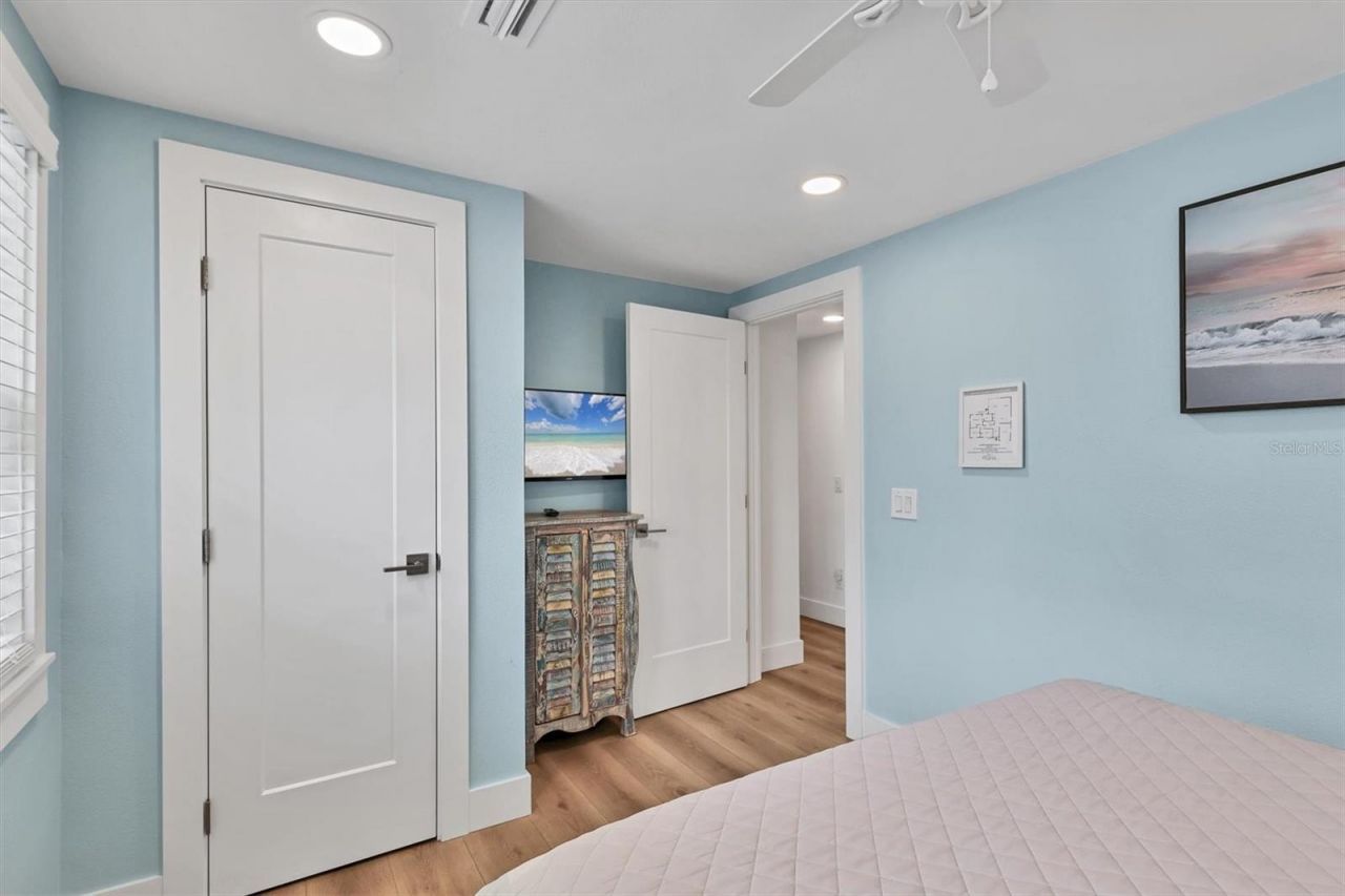 270 Gladiolus Street, Anna Maria, FL 34216 Photo