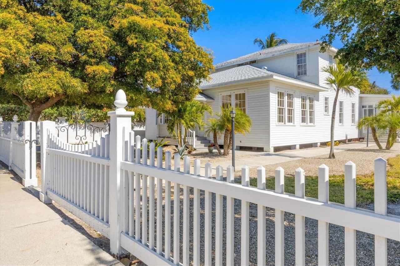 260 Gilchrist Avenue, Boca Grande, FL 33921 Photo