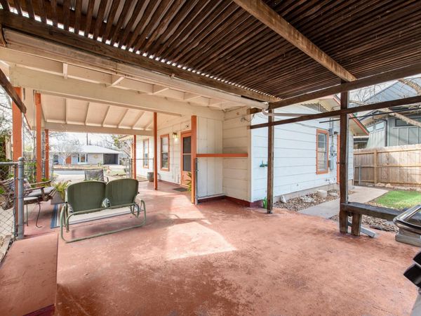204 La Vista ST, Austin, TX 78704