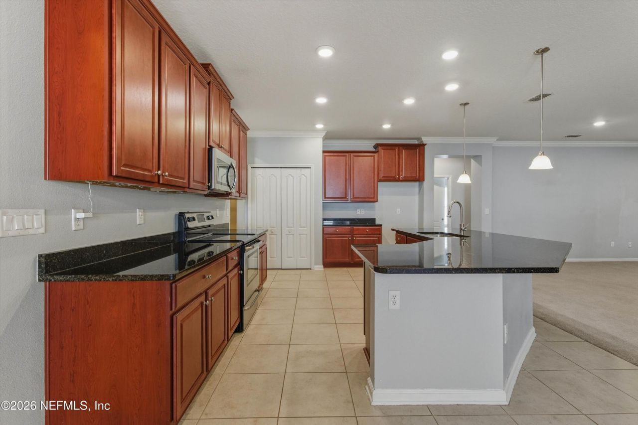 7702 Arden Lakes Drive, Jacksonville, FL 32222 Photo