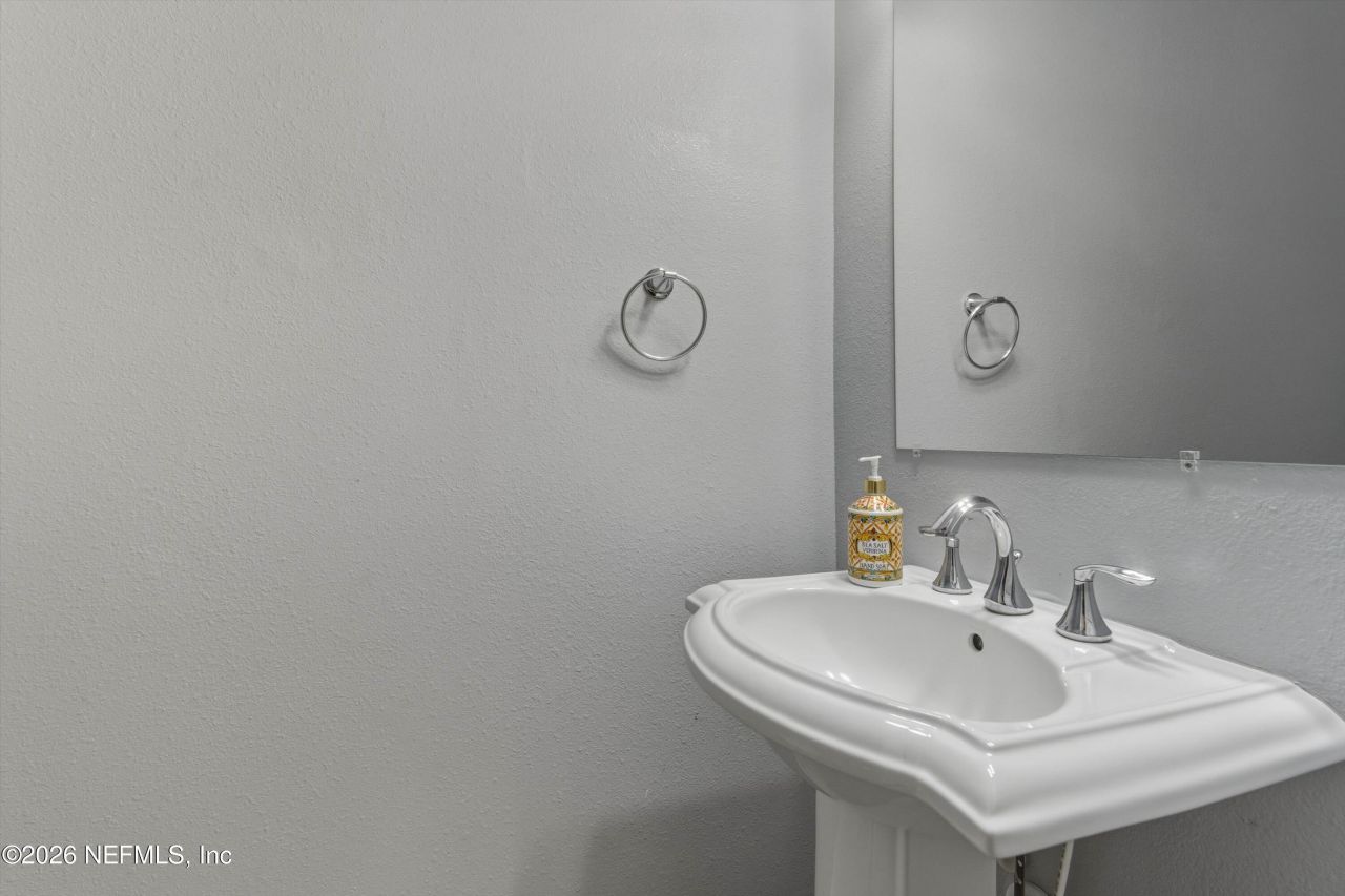 7702 Arden Lakes Drive, Jacksonville, FL 32222 Photo