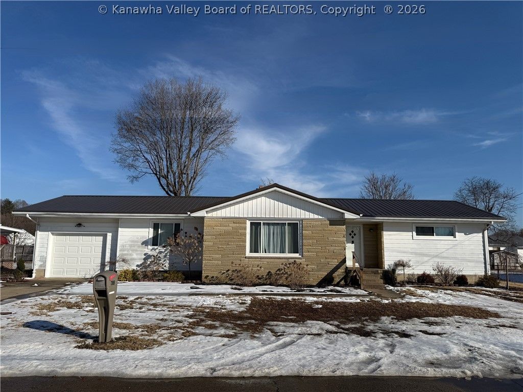 2808 Meadowbrook Drive, Point Pleasant, WV 25550 Main Photo