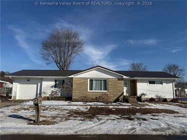 2808 Meadowbrook Drive, Point Pleasant, WV 25550