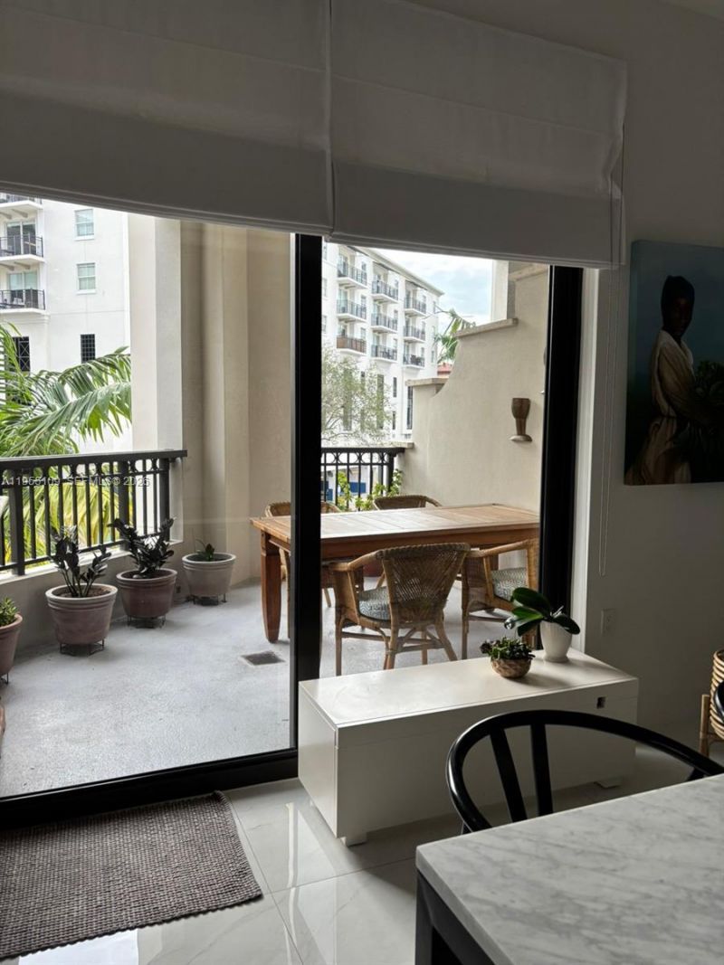 301 Altara Ave, Unit 207, Coral Gables, FL 33146 Photo