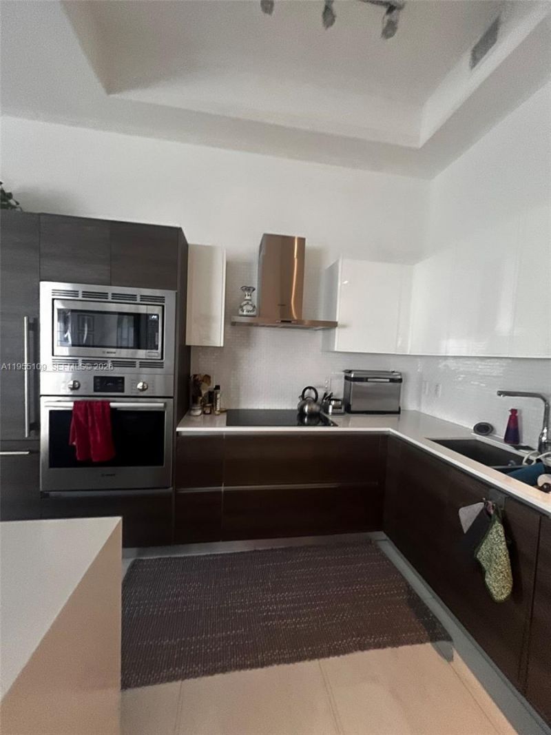 301 Altara Ave, Unit 207, Coral Gables, FL 33146 Photo