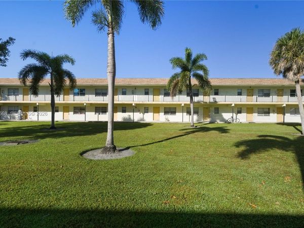 4160 NW 21st St, Unit 152A, Lauderhill, FL 33313