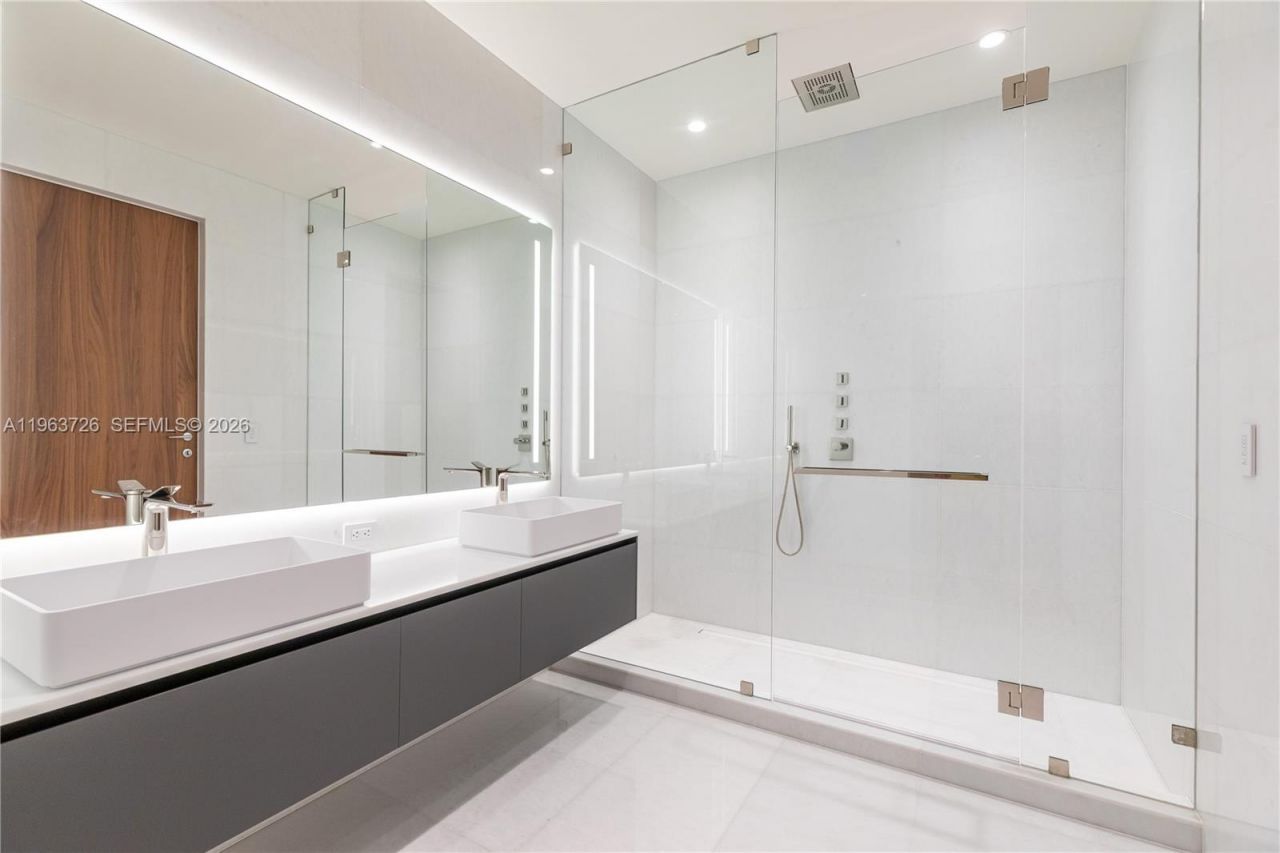 5 Grove Isle Dr, Unit M303, Miami, FL 33133 Photo