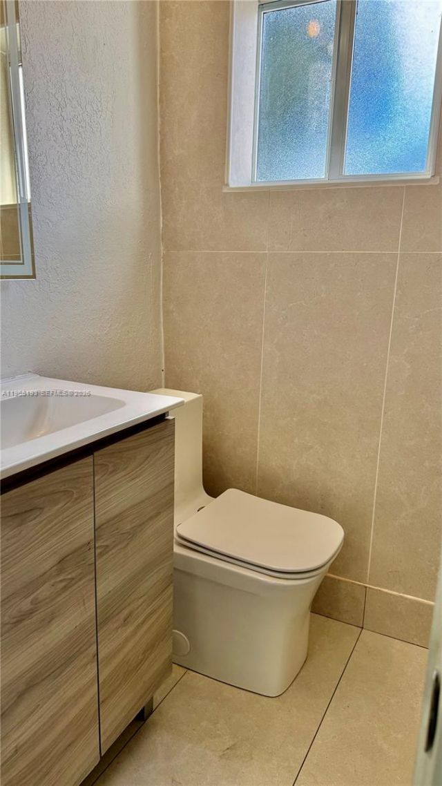 2238 NW 5th St, Unit 1, Miami, FL 33125 Photo