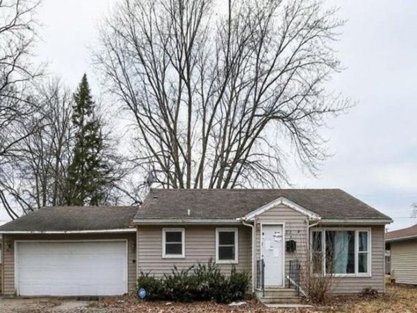 212 Thayer Avenue, Mankato, MN 56001