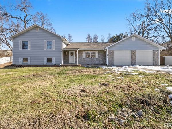 2628 Hillsboro Valley Park Road, High Ridge, MO 63049