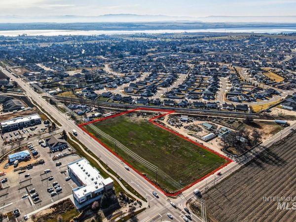 905 S Middleton Rd., Nampa, ID 83686