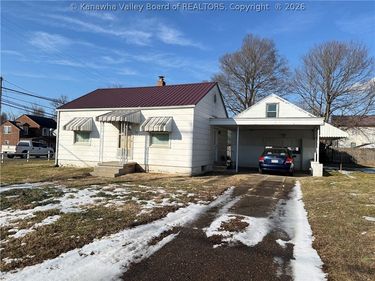 975 Burdette Addition Drive, Point Pleasant, WV 25550