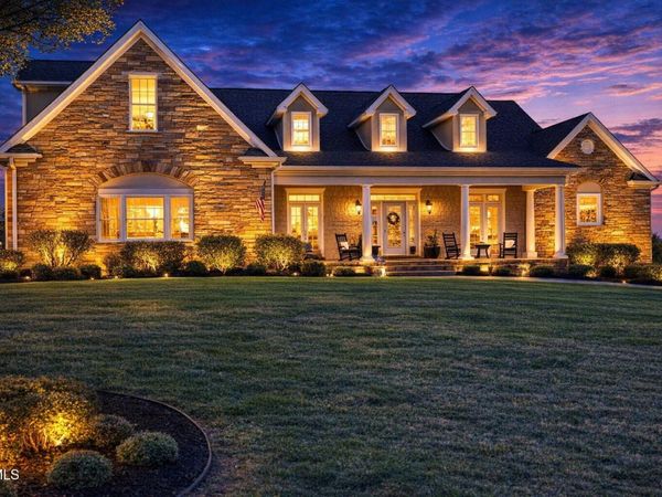 204 Strawberry Field Drive, Johnson City, TN 37604