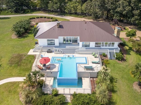 101 Elizabeth Road, Elizabethtown, NC 28337