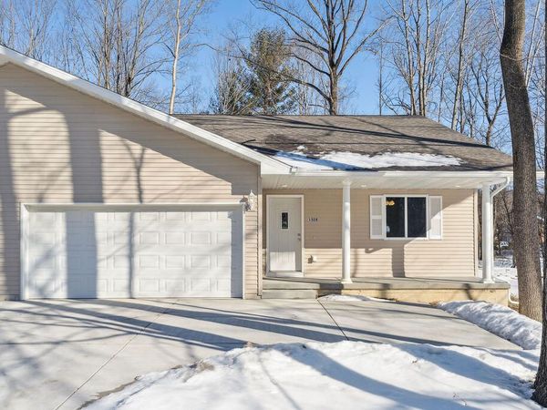 1528 Woodland, Michigan City, IN 46360