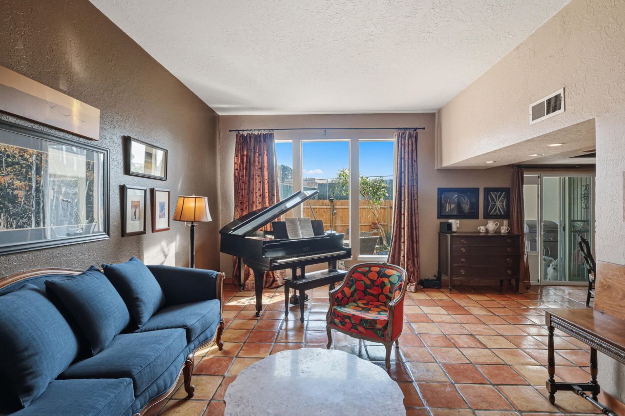 5132 La Fiesta Drive Ne, Albuquerque, NM 87109 Main Photo