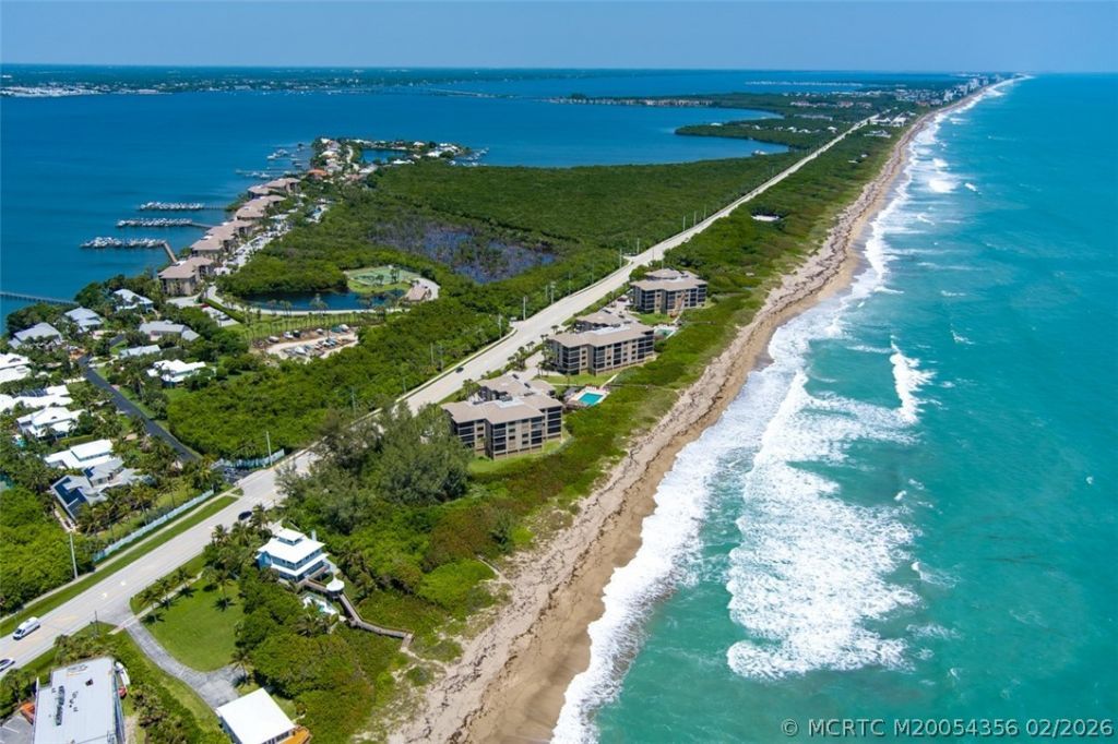 4680 NE Sandpebble Trace, Unit 305, Stuart, FL 34996 Photo
