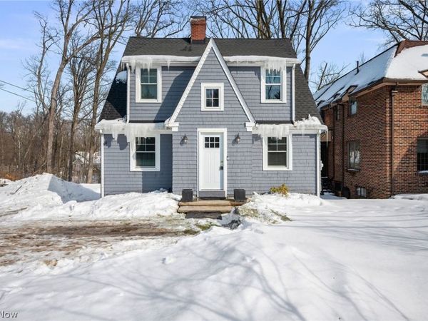 270 Chagrin Boulevard, Chagrin Falls, OH 44022