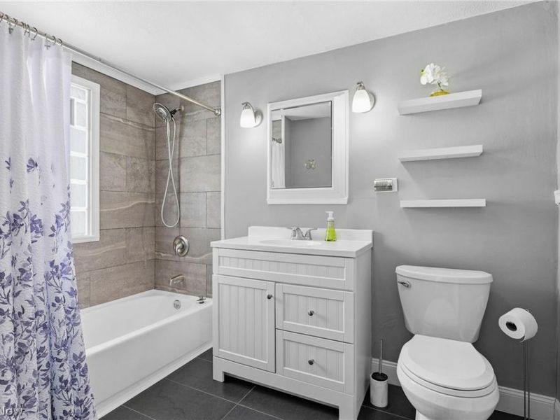 270 Chagrin Boulevard, Chagrin Falls, OH 44022 Photo 17