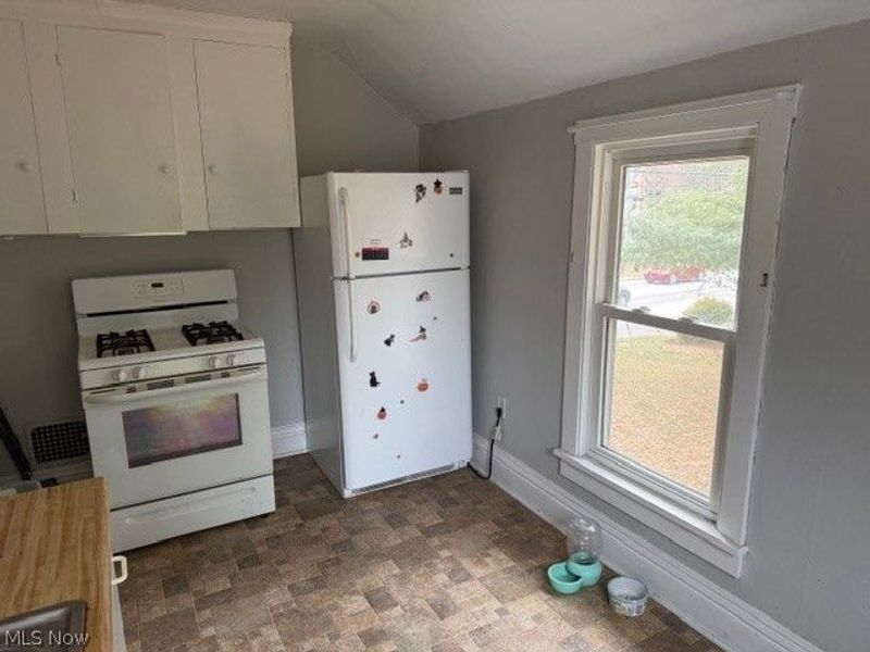 1537 Wooster Road W, Barberton, OH 44203 Photo 10