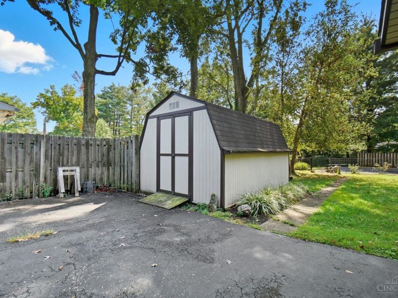 7835 Pfeiffer Road, Montgomery, OH 45242 Photo 52