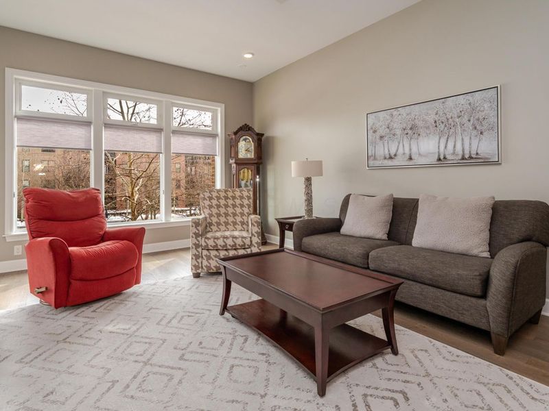 828 Bobcat Avenue, Unit 204, Columbus, OH 43212 Photo 15