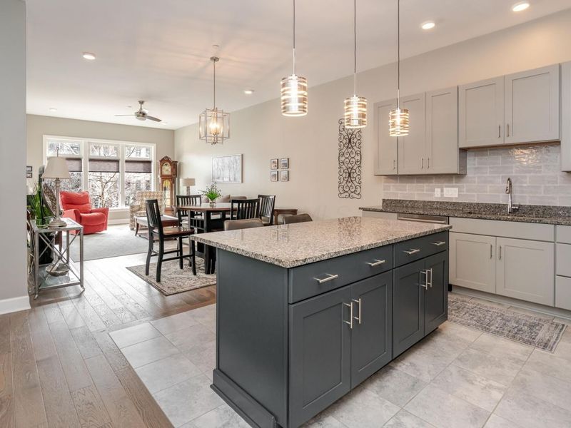 828 Bobcat Avenue, Unit 204, Columbus, OH 43212 Photo 5