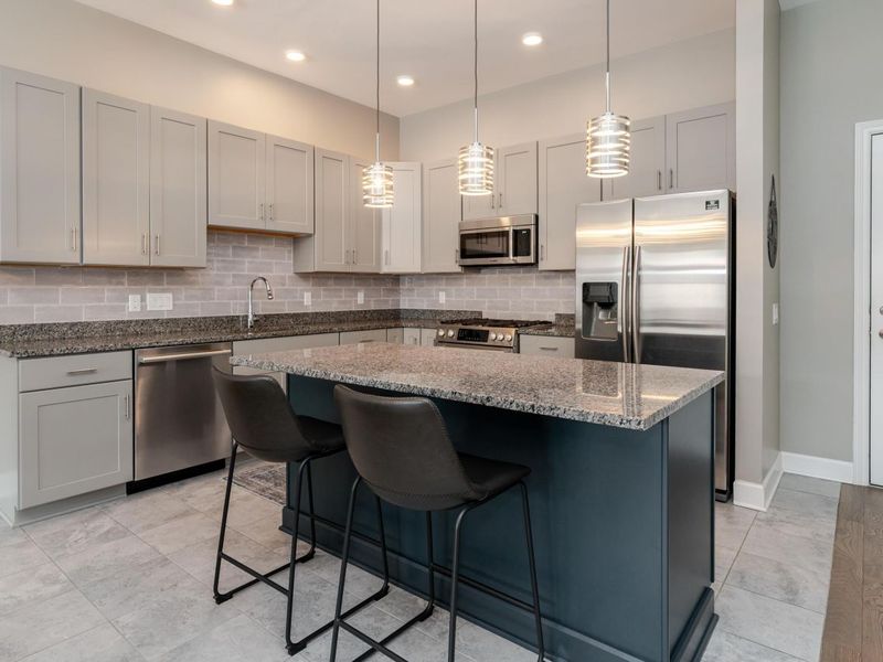 828 Bobcat Avenue, Unit 204, Columbus, OH 43212 Photo 6