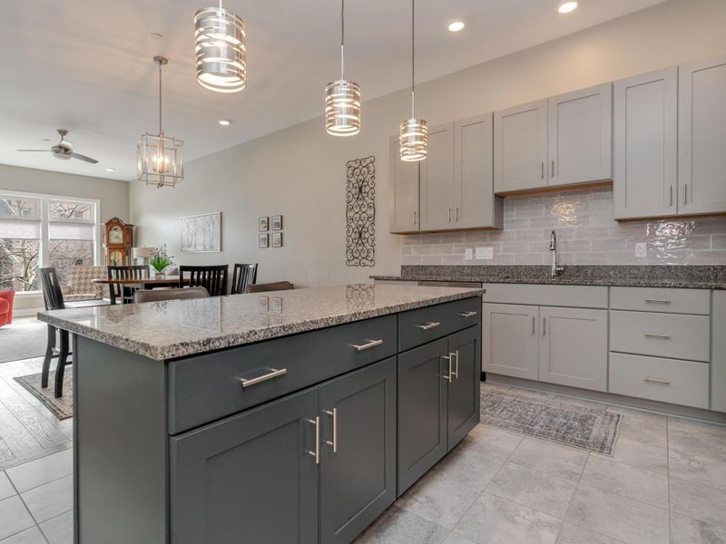 828 Bobcat Avenue, Unit 204, Columbus, OH 43212 Photo 9