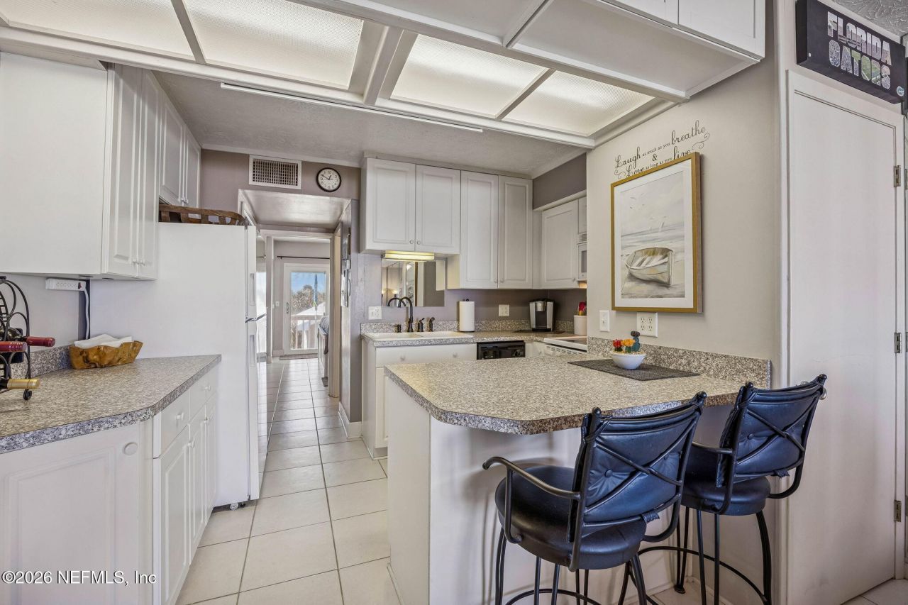 811 1st Street S, Unit 10, Jacksonville Beach, FL 32250 Photo